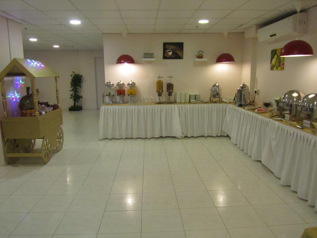 Jw Inn Hotel Khobar Bagian luar foto